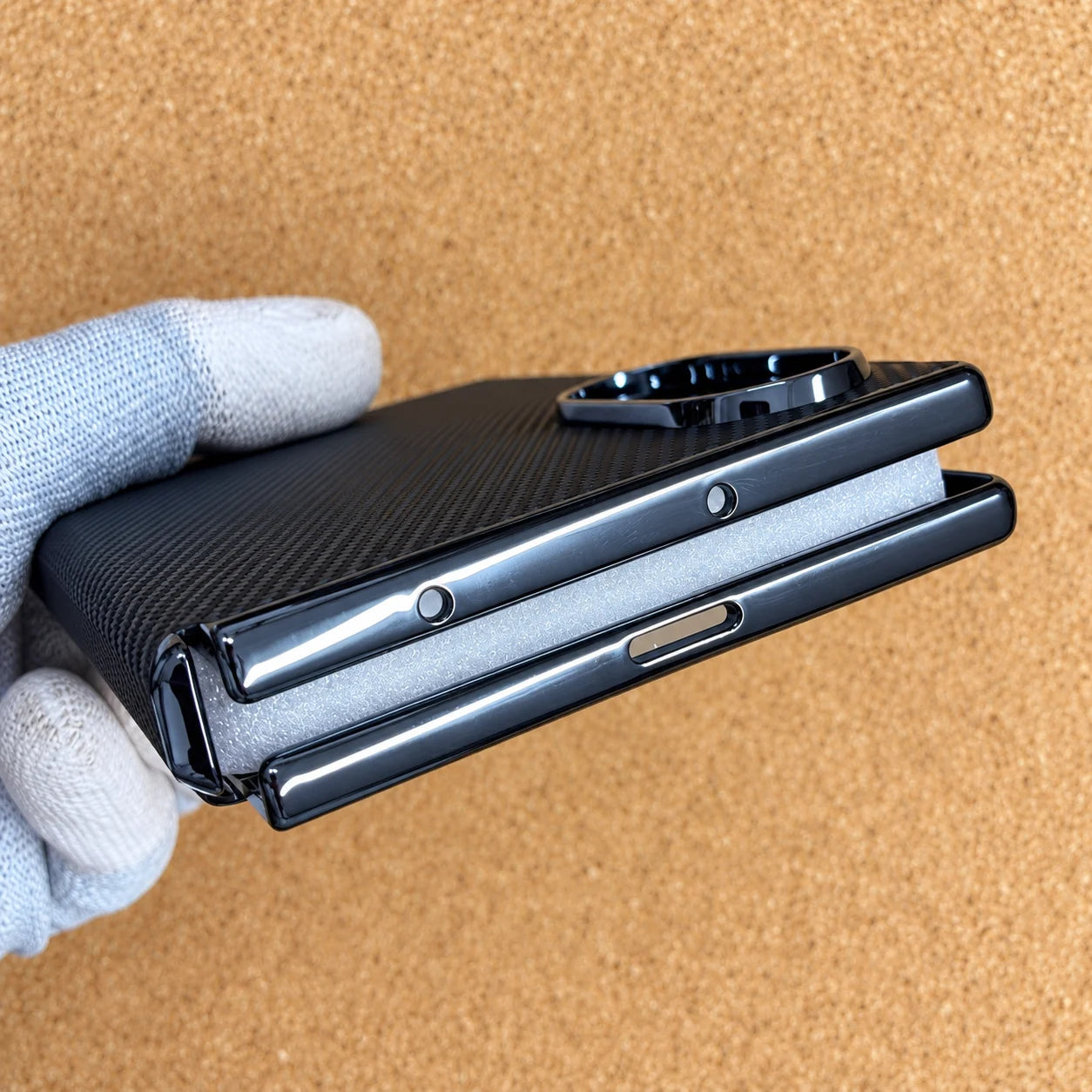 Samsung Galaxy Z Fold 8 Premium Carbon Back Case