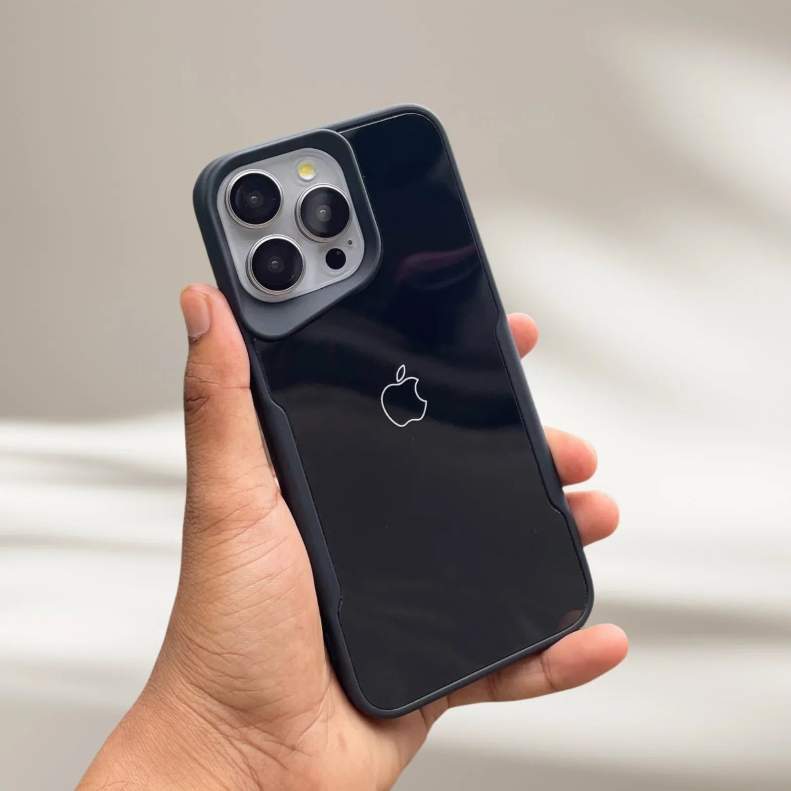 High-Gloss Armor for IPhone