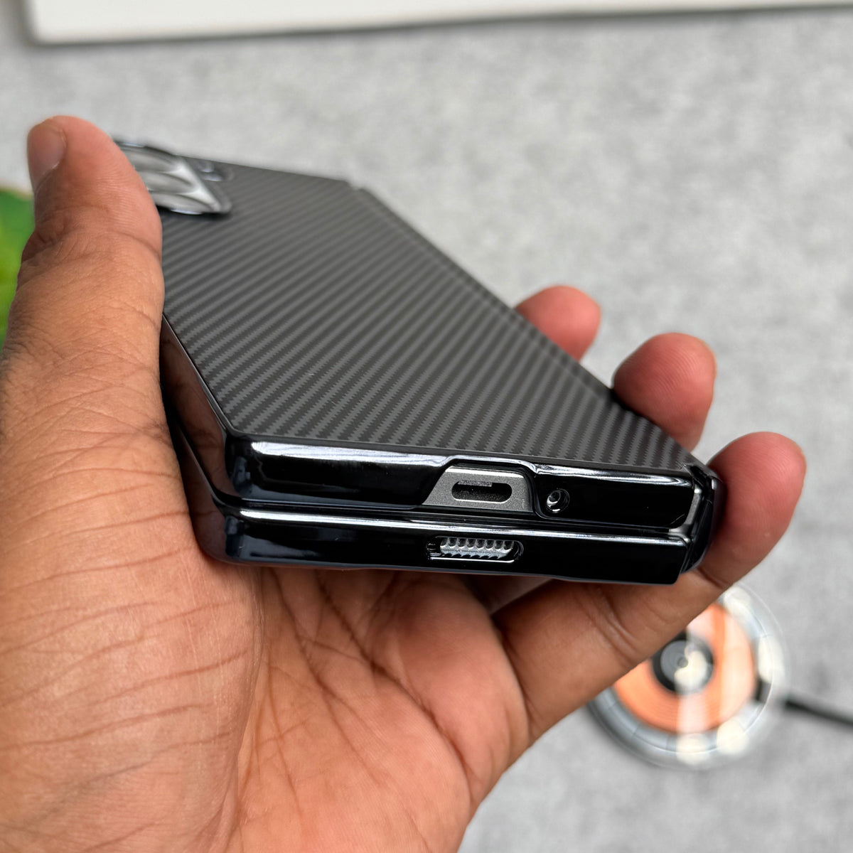 Carbon Texture Side Hinge Front Glass Protection Case.