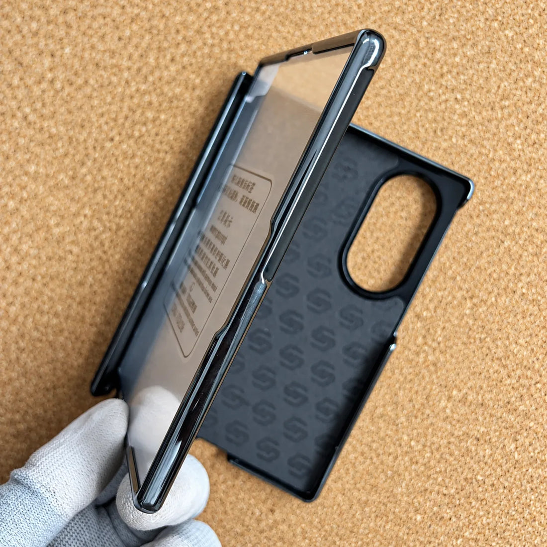 Samsung Galaxy Z Fold 8 Premium Carbon Back Case