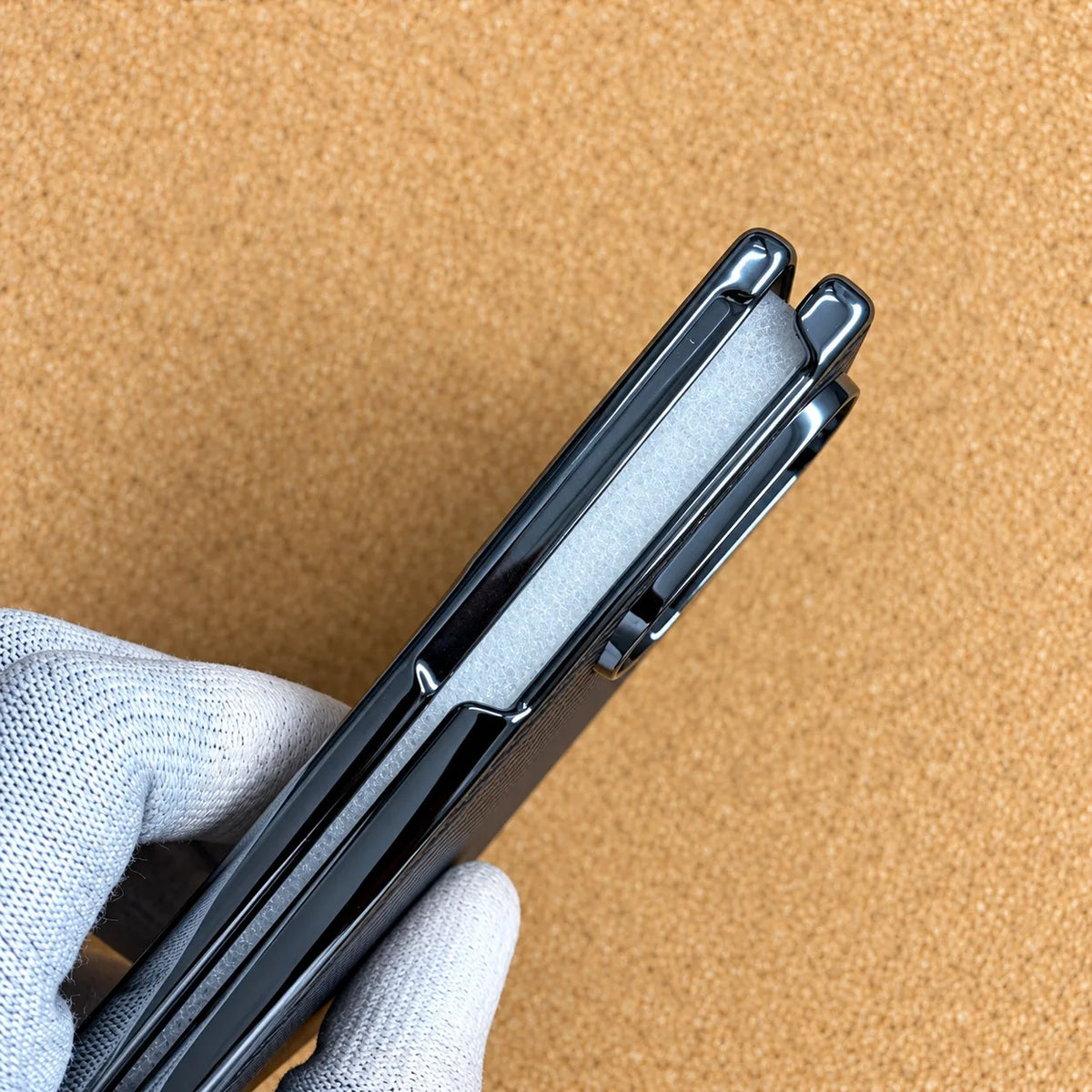 Samsung Galaxy Z Fold 8 Premium Carbon Back Case